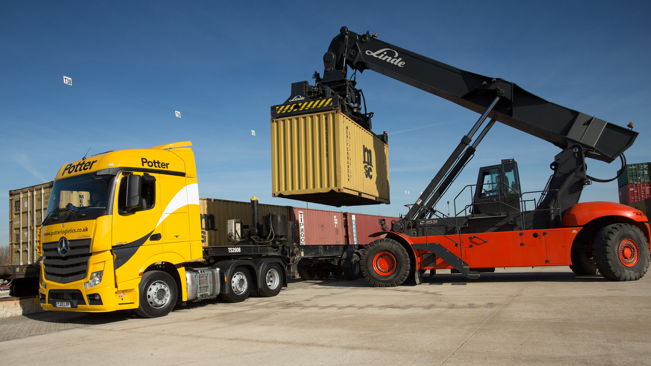 Worldwide freight services